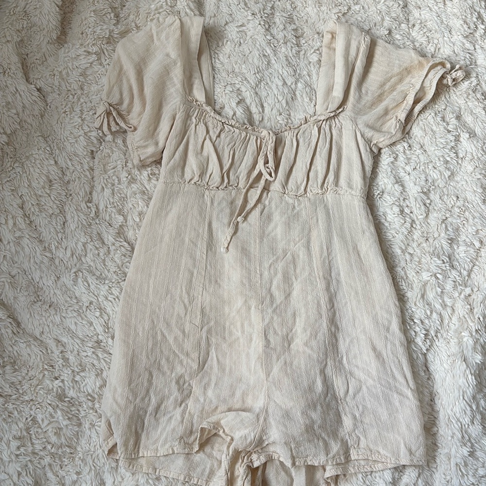 Cream romper